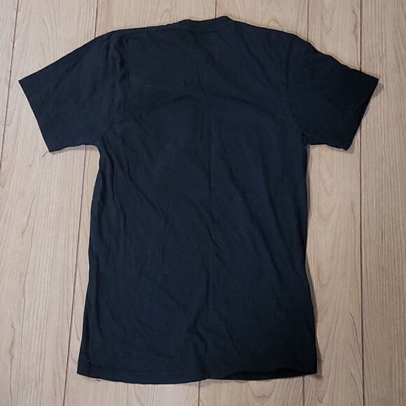 IT "AREN'T YOU GONNA SAY HELLO" BLACK T-SHIRT - Picture 3 of 3